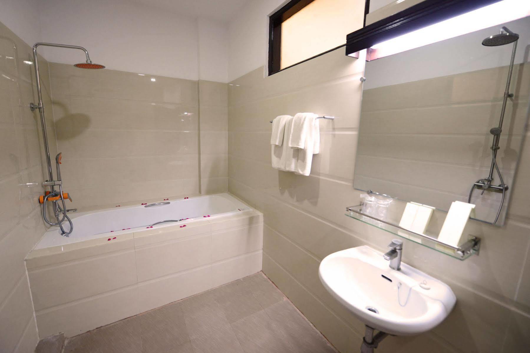 Uct Taunggyi Hotel Eksteriør billede